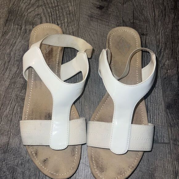 St. John Bay Sandal - Picture 1 of 4